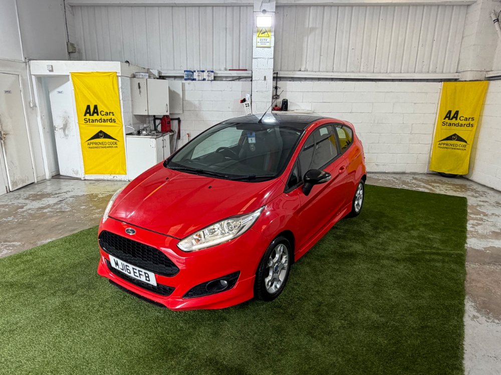 Red Ford Fiesta 1.0T EcoBoost Zetec S Hatchback 3dr Petrol Manual Euro 6 s/s 140 ps