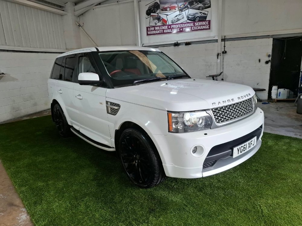White Land Rover Range Rover Sport 3.0 TD V6 Autobiography Sport SUV 5dr Diesel CommandShift 4WD Euro 5 245 ps