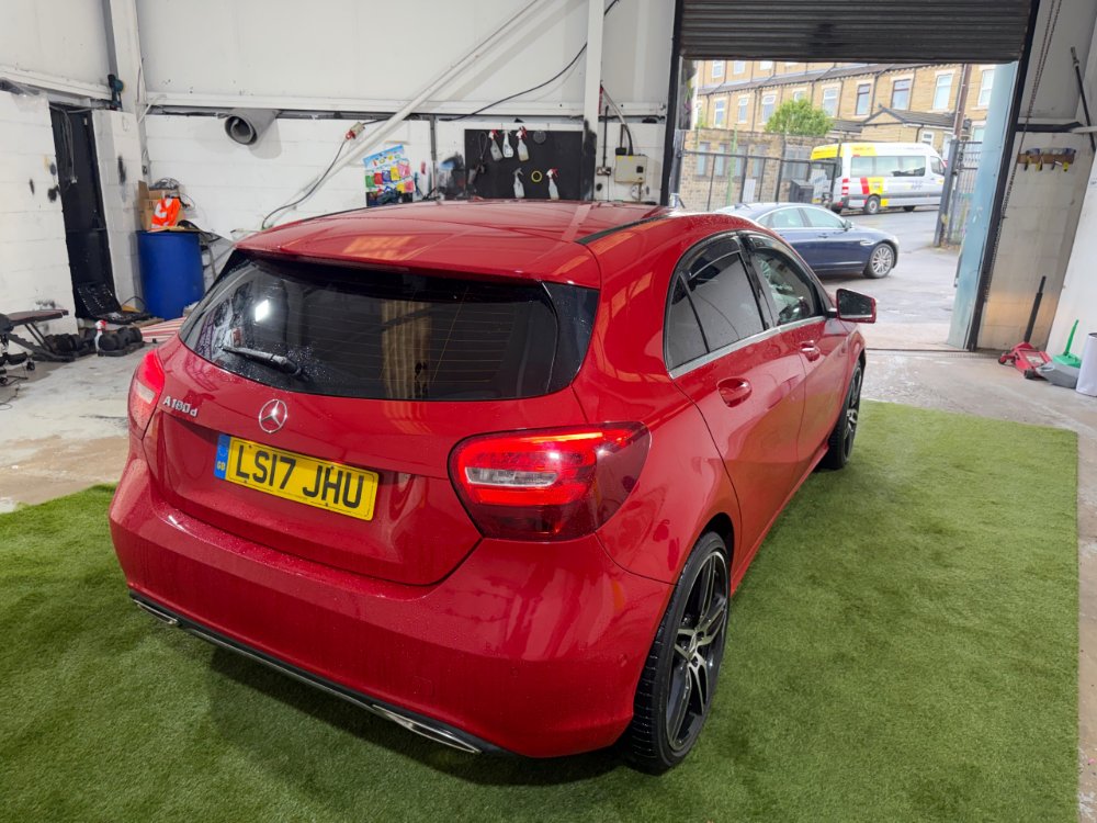 Mercedes-Benz A Class 1.5 A180d Sport Executive Hatchback 5dr Diesel 7G-DCT Euro 6 s/s 109 ps for sale in Dewsbury