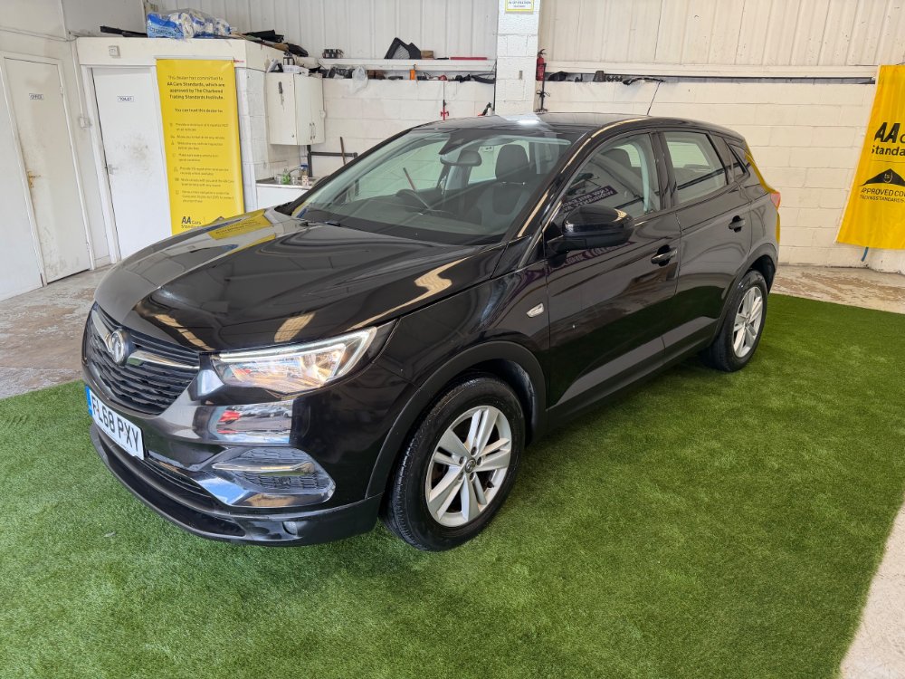 Black 2018 Vauxhall Grandland X 1.5 Turbo D BlueInjection SE SUV 5dr Diesel Manual Euro 6 s/s 130 ps in Wan Autos Ltd