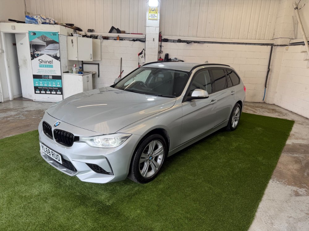 Silver BMW 3 Series 2.0 318d Sport Touring 5dr Diesel Manual Euro 6 s/s 150 ps