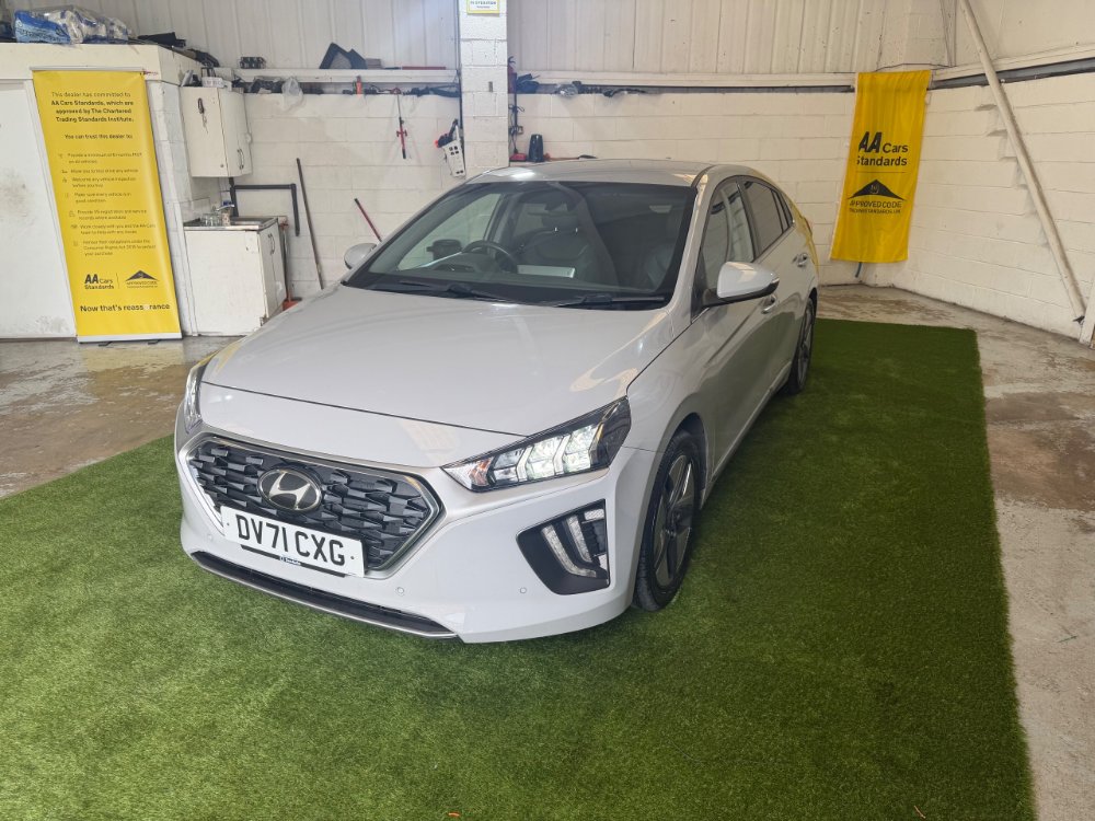 Grey 2021 Hyundai Ioniq 1.6 h-GDi Premium SE Hatchback 5dr Petrol Hybrid DCT Euro 6 s/s 141 ps in Wan Autos Ltd