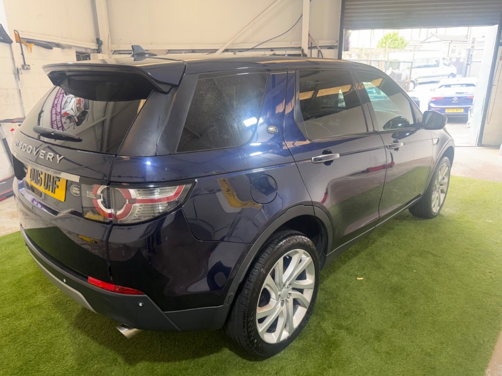 Land Rover Range Rover Velar 2.0 D240 R-Dynamic HSE SUV 5dr Diesel Auto 4WD Euro 6 s/s 240 ps for sale in Dewsbury
