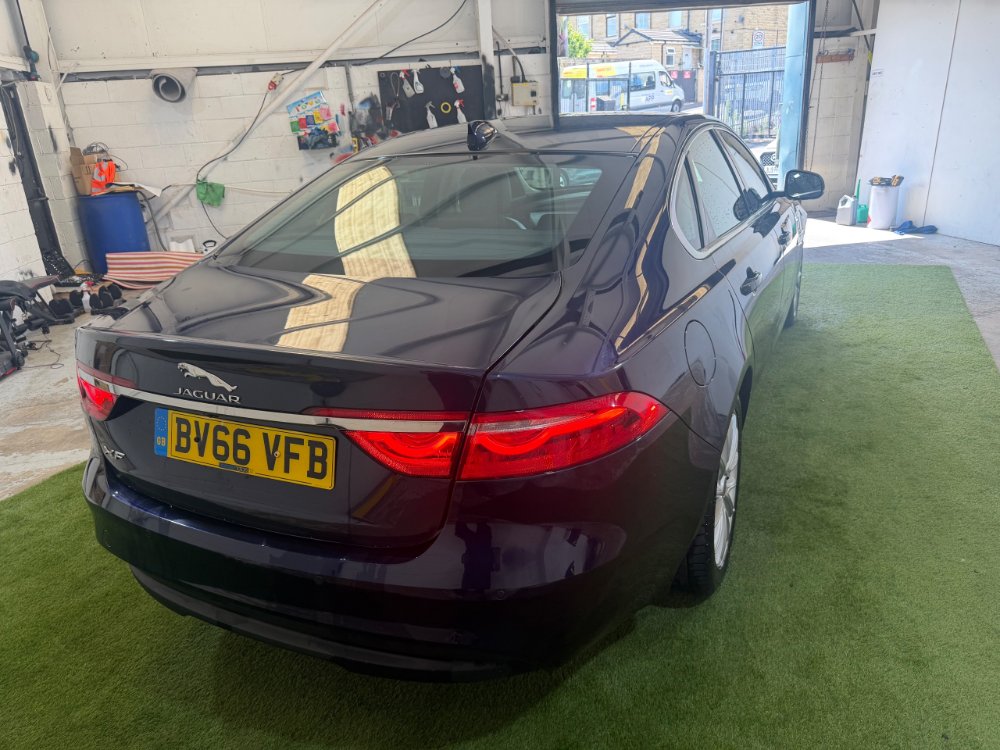 Jaguar XF 2.0d Prestige Saloon 4dr Diesel Auto Euro 6 s/s 163 ps for sale in Dewsbury