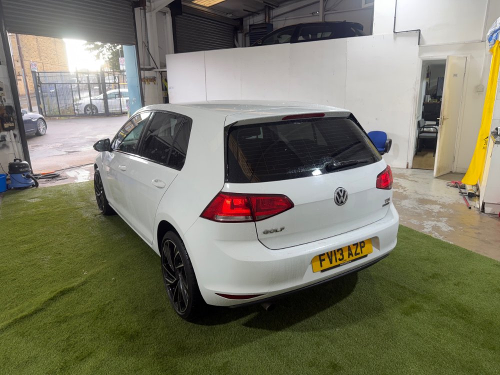Volkswagen Golf 1.6 TDI BlueMotion Tech SE Hatchback 5dr Diesel DSG Euro 5 s/s 105 ps for sale in Dewsbury