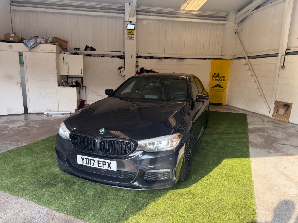 Black BMW 5 Series 2.0 520d M Sport Saloon 4dr Diesel Auto xDrive Euro 6 s/s 190 ps