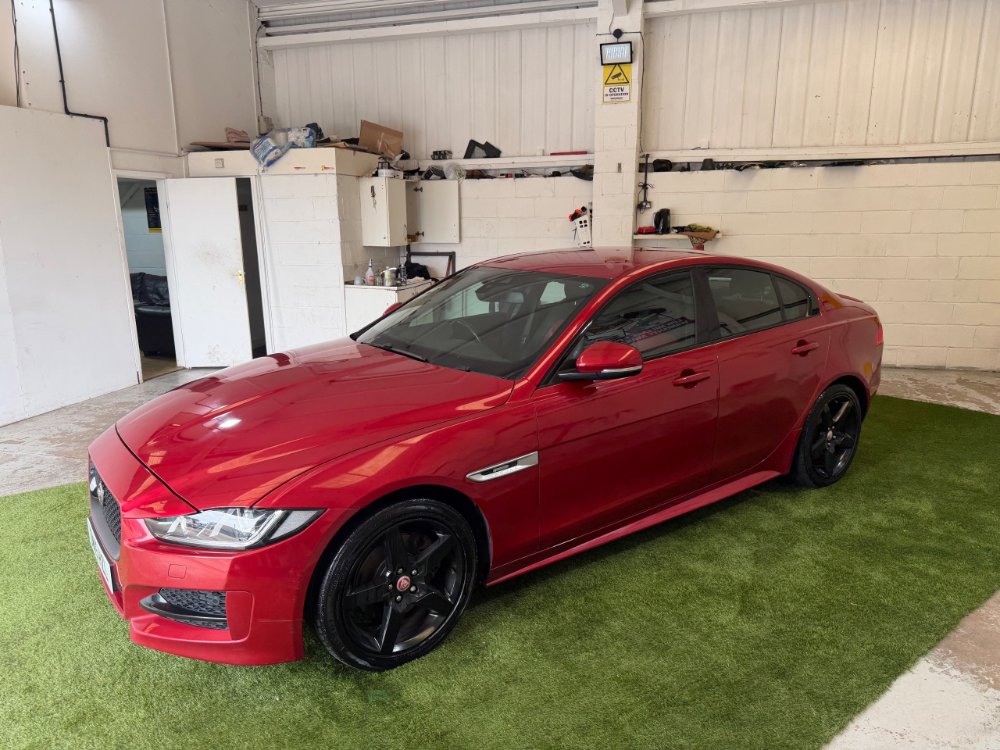 Red Jaguar XE 2.0d R-Sport Saloon 4dr Diesel Auto Euro 6 s/s 180 ps
