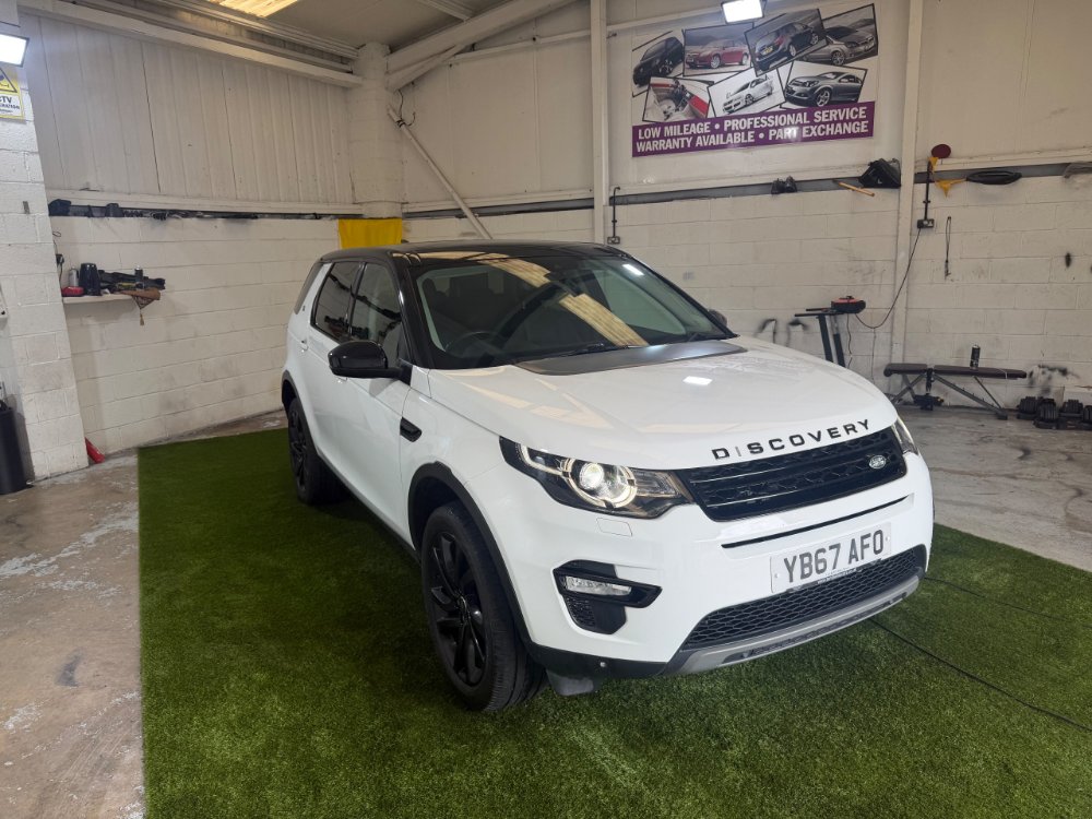 2017 Land Rover Discovery Sport 2.0 TD4 HSE Black SUV 5dr Diesel Auto 4WD Euro 6 s/s 180 ps