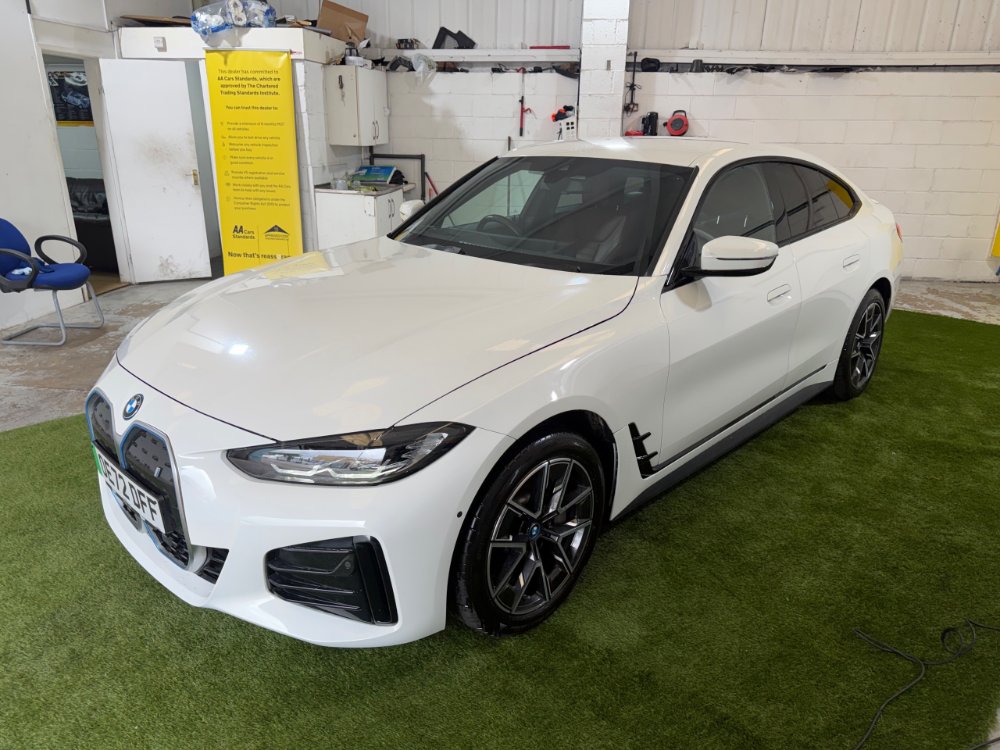 White BMW i4 40 83.9kWh M Sport Gran Coupe 5dr Electric Auto eDrive 340 ps