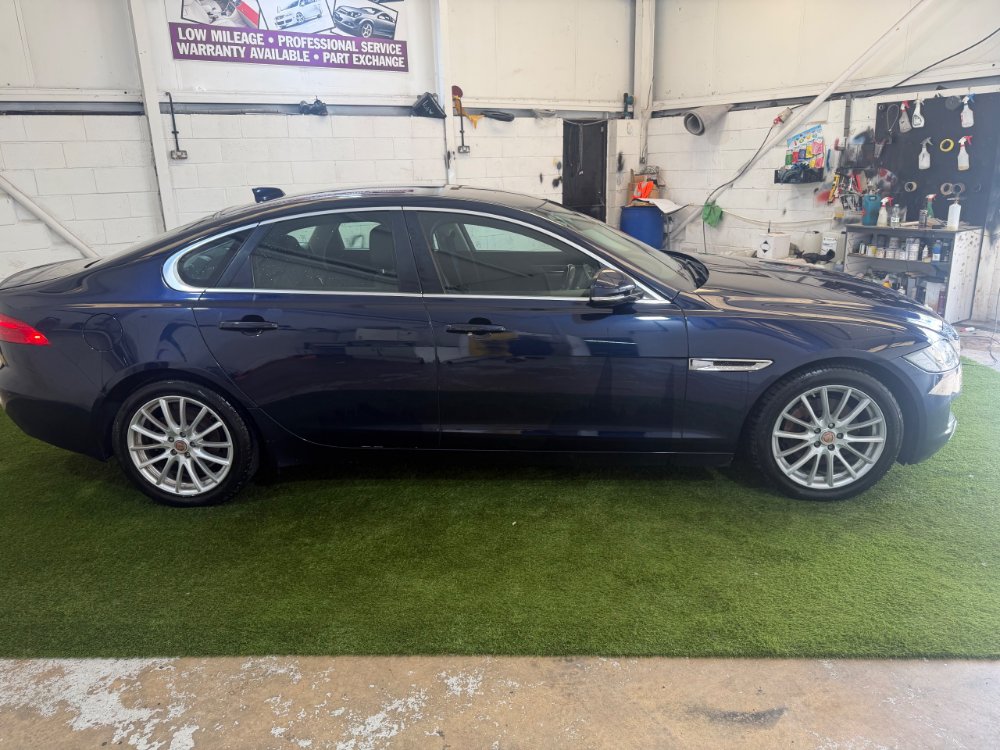 2016 Jaguar XF Saloon 2.0d Prestige Saloon 4dr Diesel Auto Euro 6 s/s 163 ps