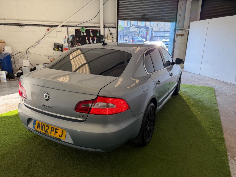 Skoda Superb 2.0 TDI Elegance Hatchback 5dr Diesel DSG 4WD Euro 5 140 ps for sale in Wan Autos Ltd