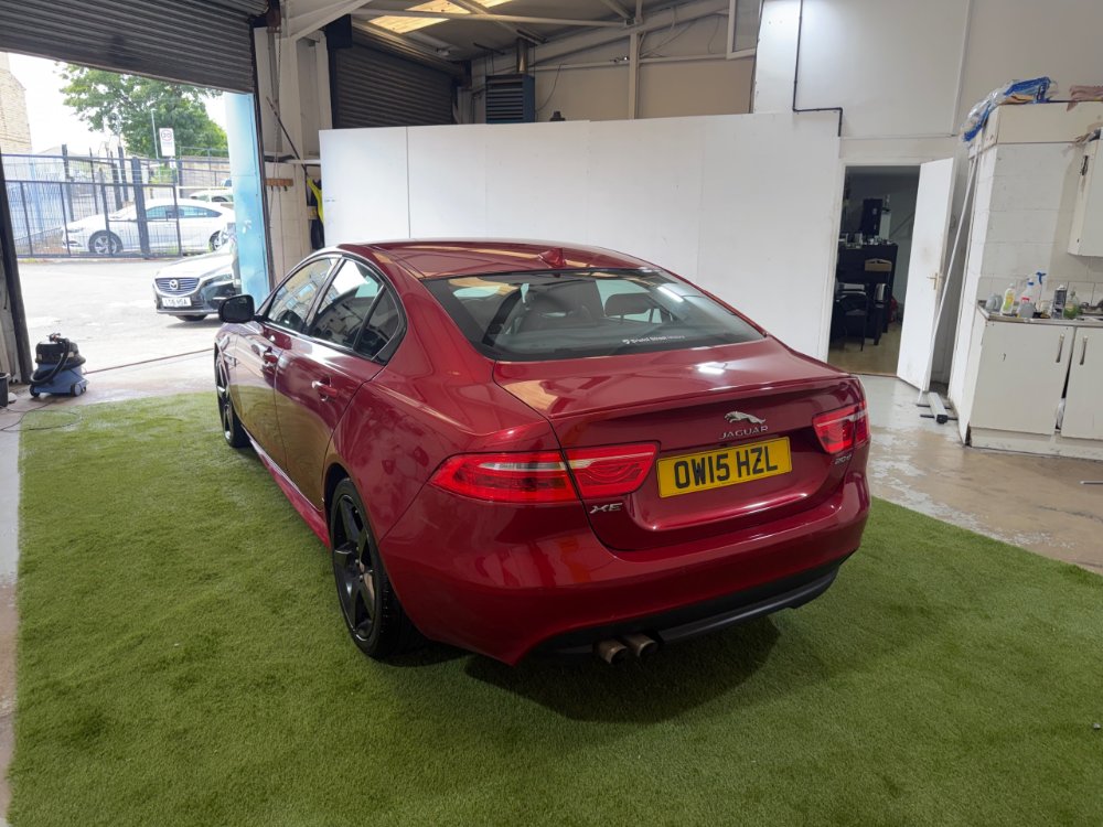 Red 2015 Jaguar XE 2.0d R-Sport Saloon 4dr Diesel Auto Euro 6 s/s 180 ps in Dewsbury