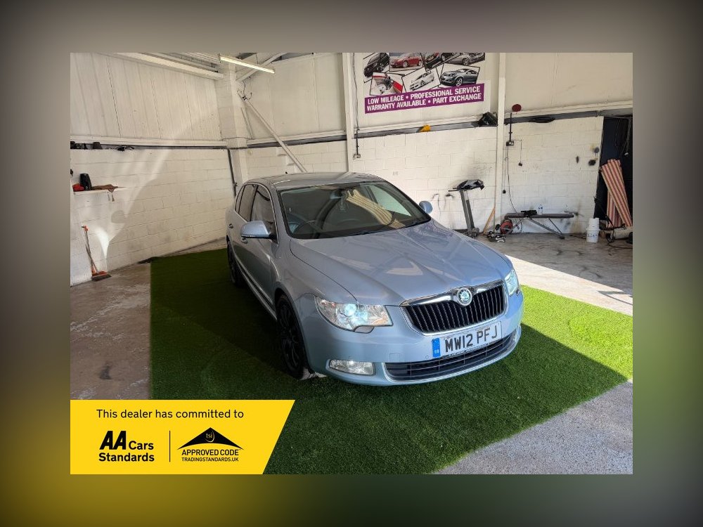 2012 Skoda Superb Hatchback 2.0 TDI Elegance Hatchback 5dr Diesel DSG 4WD Euro 5 140 ps