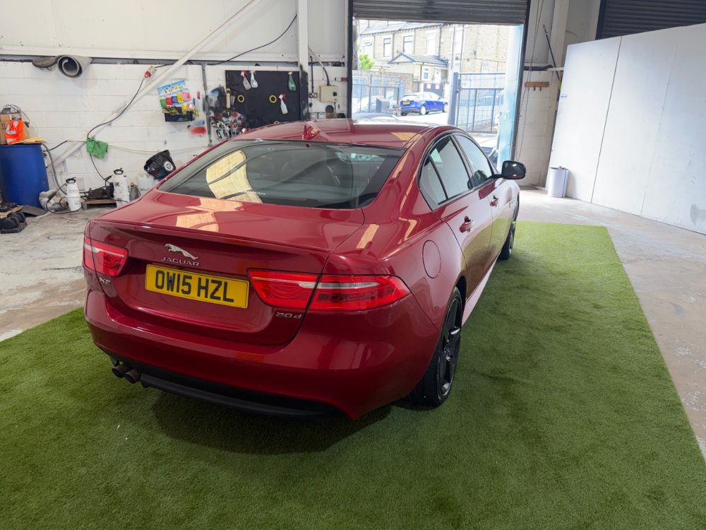 Jaguar XE 2.0d R-Sport Saloon 4dr Diesel Auto Euro 6 s/s 180 ps for sale in Dewsbury