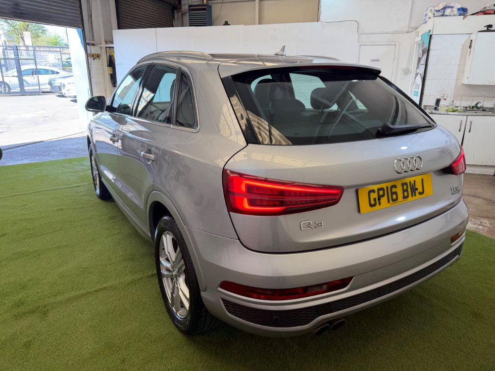 Silver Audi Q3 2.0 TFSI S line SUV 5dr Petrol S Tronic quattro Euro 6 s/s Nav 180 ps